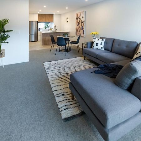 City Lights Retreat With Carpark 2 Bed 2 Bath Christchurch Eksteriør billede