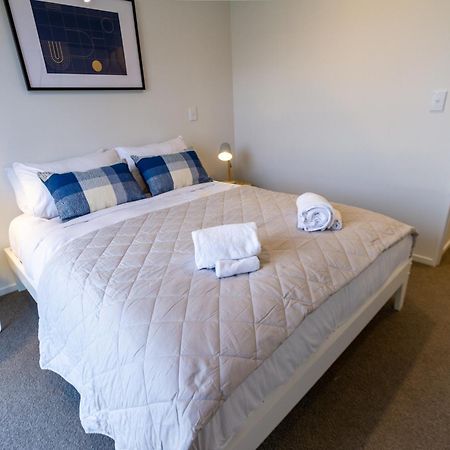 City Lights Retreat With Carpark 2 Bed 2 Bath Christchurch Eksteriør billede