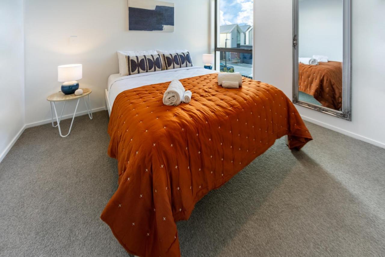 City Lights Retreat With Carpark 2 Bed 2 Bath Christchurch Eksteriør billede