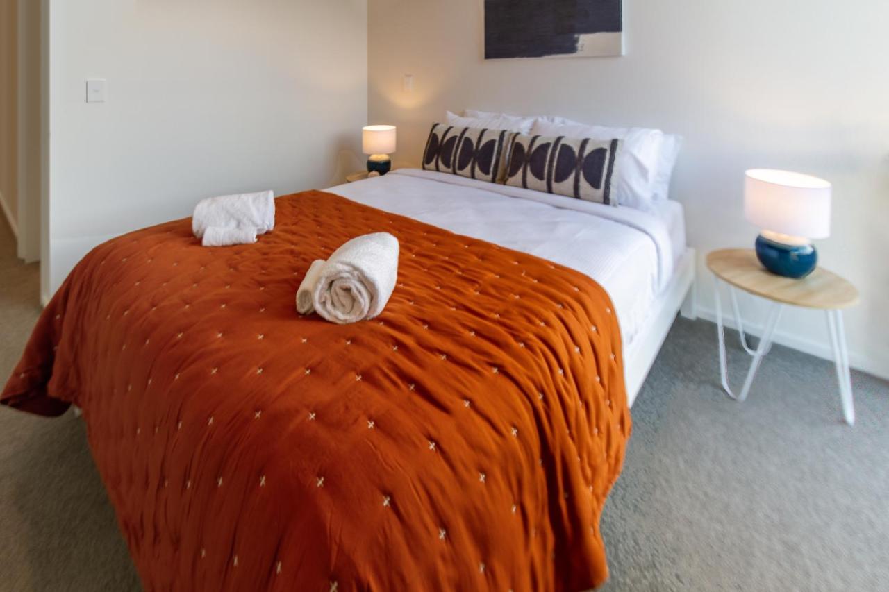 City Lights Retreat With Carpark 2 Bed 2 Bath Christchurch Eksteriør billede