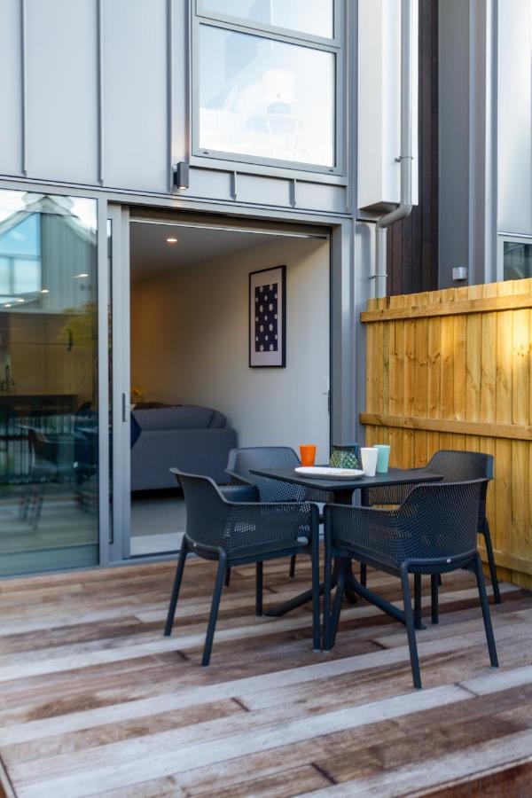 City Lights Retreat With Carpark 2 Bed 2 Bath Christchurch Eksteriør billede